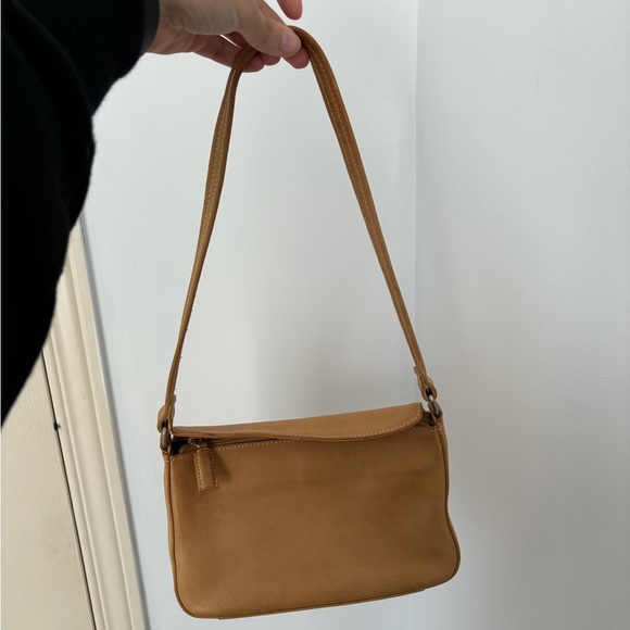 Vintage Tan Purse - Picture 2 of 4